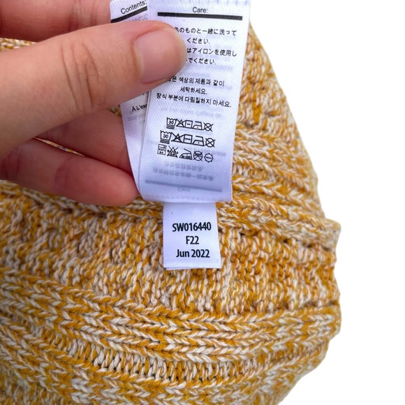 Smartwool lodge girl beanie pom pom knitted yellow winter snow ski - Picture 5 of 5